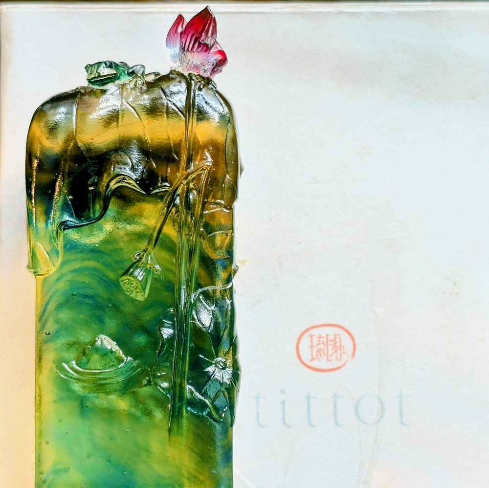 Vintage Collector's Tittot Ombre Art Glass Frog Lilly Pad Sculpture New In Box